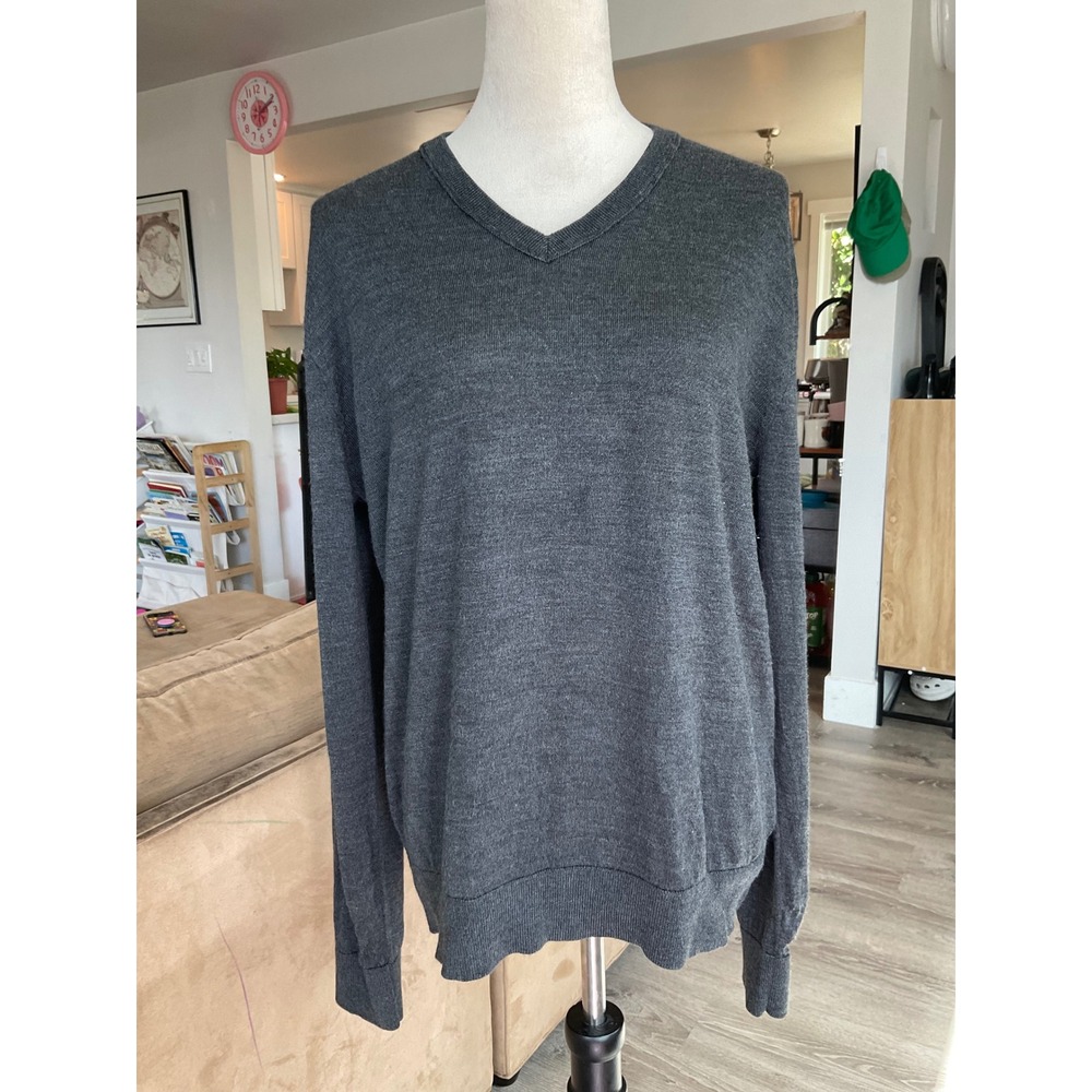 Gap Mens Merino Wool V-Neck Sweater Charcoal Gray Heather Knit Pullover Large